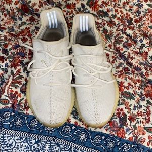 Yeezy Boost 350 V2 cloud white